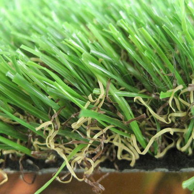 165 hechtingen/m Synthetisch nepgras gebruikt in achtertuinen Balkonen en speeltuinen met 50 mm stapelhoogte