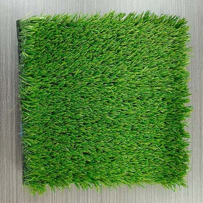 14600 Dtex Grote UV-resistentie, laag onderhoud, groen kunstgras met zwart of groen SBR-latex-achtergrond