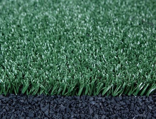 PP-materiaal 15 mm hoog voetbalgras met 12000 Dtex en PU-coating voor buitensportvelden