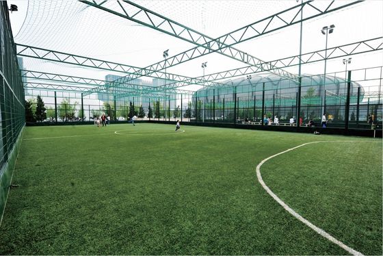 60 mm voetbal kunstgras met poolhoogte, 5/8'' spoorbreedte en 140 steken/M synthetisch gras