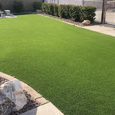 35mm Poolhoogte 9600 Dtex Kunstgras voor Buitenactiviteiten voor Groothandelaren en Distributeurs