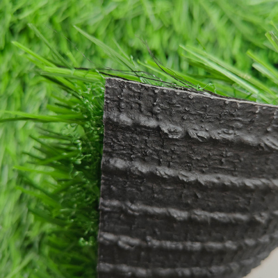 Multifunctionele niet-opvulbare groene kunstmatige sportgras van 60 mm slijtvast en gemakkelijk te installeren kunstgras