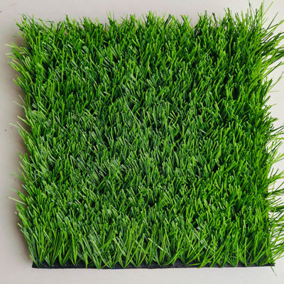 50 mm Pile Height Low Maintenance UV Resistance Kunstgras voor standaard voetbalvelden