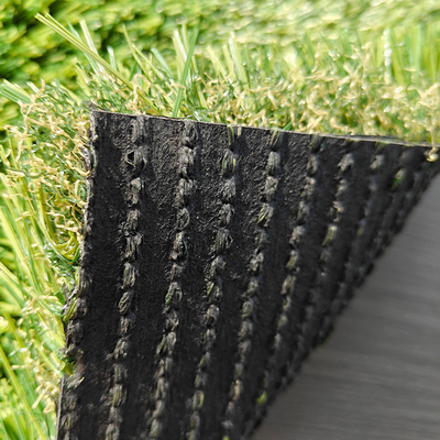 35 mm Pile Height 11200 Dtex Meerdere doeleinden Kunstmatig Landschap groen Gras voor buiten decoratie en entertainment