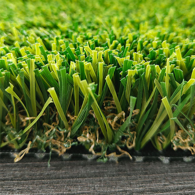 Rechthoekig groen speelterrein Kunstgras voor landschapsarchitectuur Tuinbalkon en school speeltuin met een natuurlijk uiterlijk