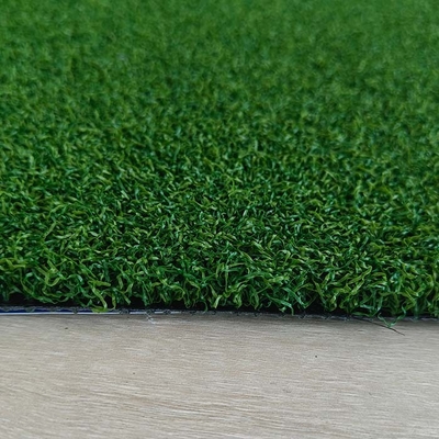 15mm Golf kunstgras met hoge prestaties en hoge UV-resistentie.