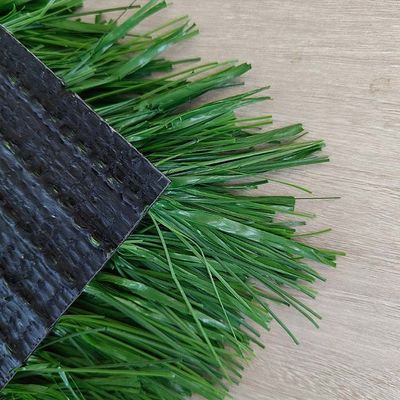 17500 Dtex UV-bestendige kunstgras met een stapelhoogte van 60 mm voor sport en vrije tijd
