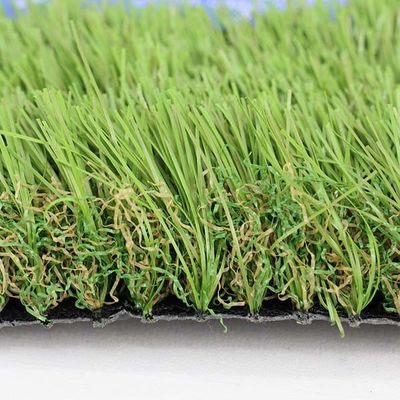Op maat gemaakte UV-bestendige 43 mm Stapelhoogte 200 steken/m Dichtheid Kunstgras Synthetisch gras voor het landschap