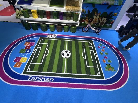 Aanpasbare specificaties mini-voetbal kunstgras met sportkwaliteit kunstgras voetbalveld voor weinig onderhoud
