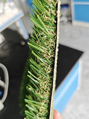 Non-infill kunstgras met 30 mm poolhoogte en transparante latexlijm voor sportgras 12400 Dtex Onderhoudsarm