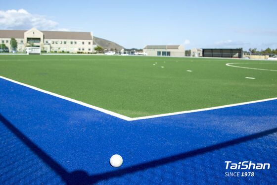 FIH gecertificeerd Hockey kunstgras met 17mm Pile Height Water Spray Geen zware metalen voor consistent spelen